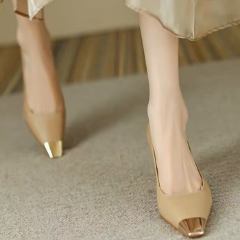 Γυναικεία Παπούτσια Γαλλικού Τύπου Κορεατική Έκδοση με Χοντρά Τακούνια, Ειδικό Σχέδιο, Μεταλλική Μύτη, Τετράγωνη Μύτη, Κομψά Ρηχά Ψηλοτάκουνα, Παπούτσια για Όλες τις Εποχές