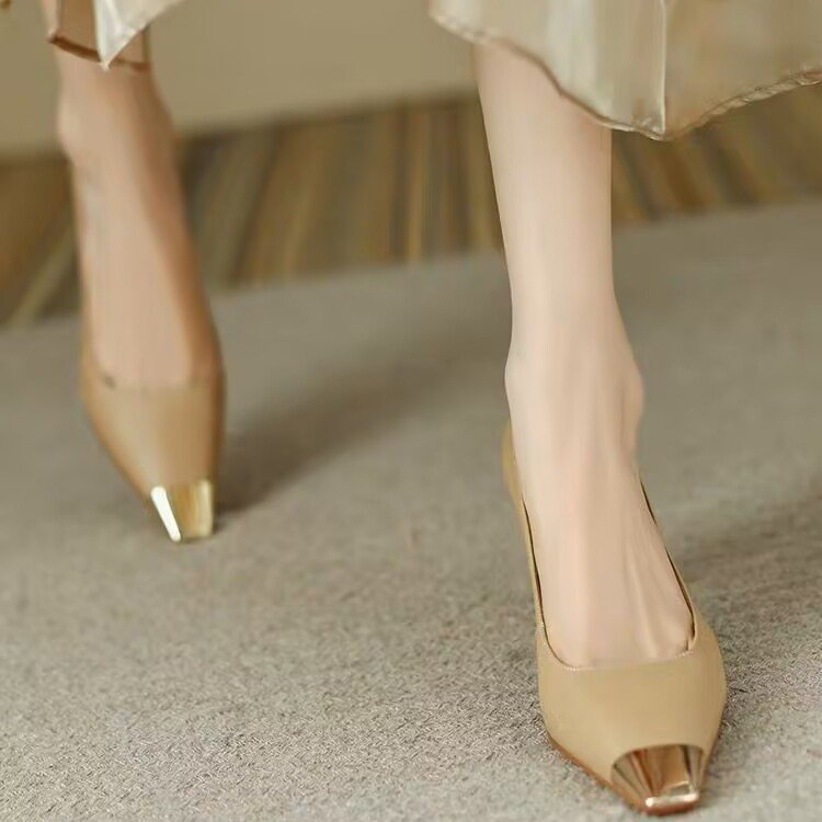 Pantofi de damă în stil francez, versiune coreeană, cu tocuri groase, design de nișă, vârf metalic, vârf pătrat, tocuri înalte și superficiale elegante, stil socialite, pantofi pentru toate anotimpurile