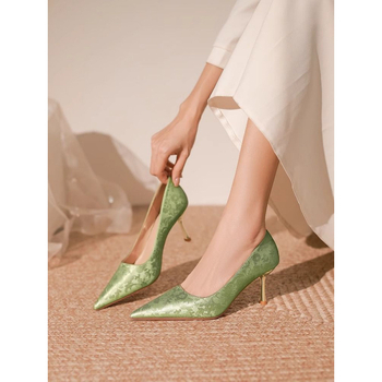 Γαλλικά κομψά, κοσμικά, νέα κινέζικα πράσινα ψηλοτάκουνα, γυναικεία τακούνια στιλέτο, 2025, νέα μυτερά, μονά παπούτσια με ρηχό στόμα