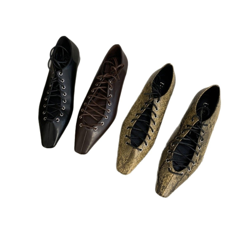 Francuske nišne luksuzne male kožne cipele 2025. s kvadratnim vrhom, niskom petom, retro remenčićem, rimske cipele za žene, ljetne, s mekim potplatom