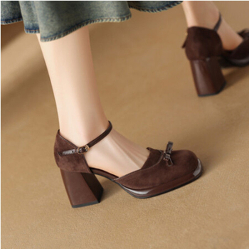 Z2024 Καλοκαιρινά Νέας Στυλ Ρετρό Κλειστά Σανδάλια για Γυναικεία, Ευέλικτα και Άνετα, Ψηλοτάκουνα με Ένα Λουράκι και Χοντρό Τακούνι