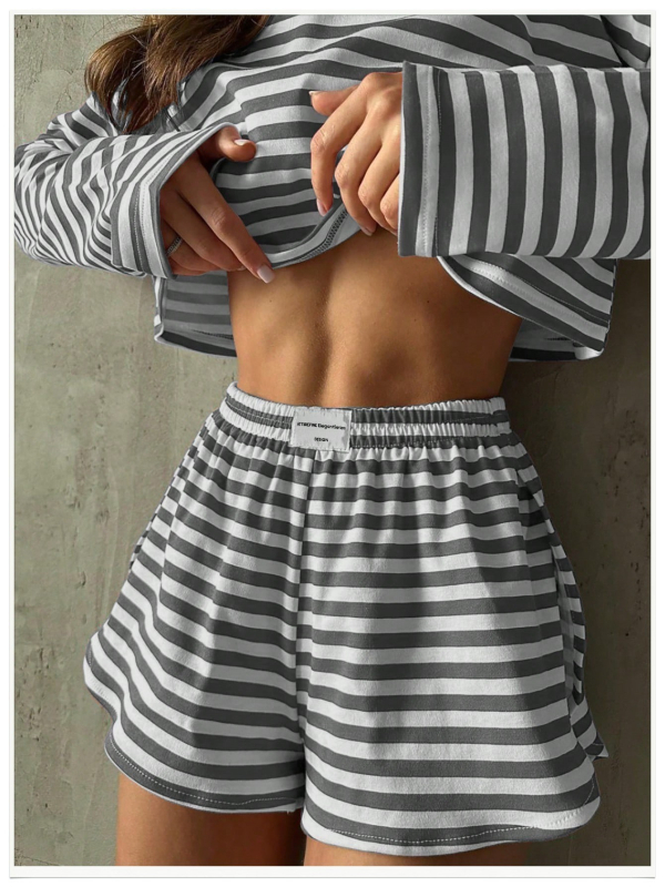 Primăvara 2025, nouă modă cu dungi, leneș, cu mânecă lungă, scurt, cu crăpături, pantaloni scurți din două piese, haine de casă pentru femei