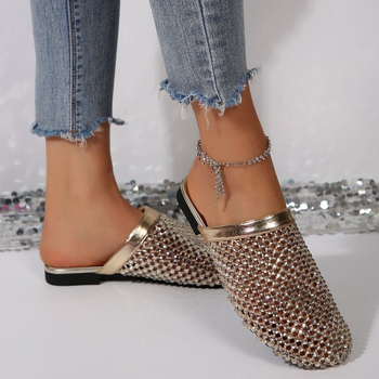 Ženske cipele s cirkonima za proljeće i ljeto 2025. Nove ravne sandale i papuče Baotou za dva nošenja, moderne svestrane ženske sandale