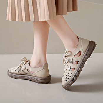 Ρωμαϊκά μονόχρωμα παπούτσια για γυναίκες χονδρικής Νέα καλοκαιρινά δημοφιλή κοίλα αναπνεύσιμα μονόχρωμα παπούτσια με χοντρή σόλα ρετρό casual toe-toe τσόκαρα