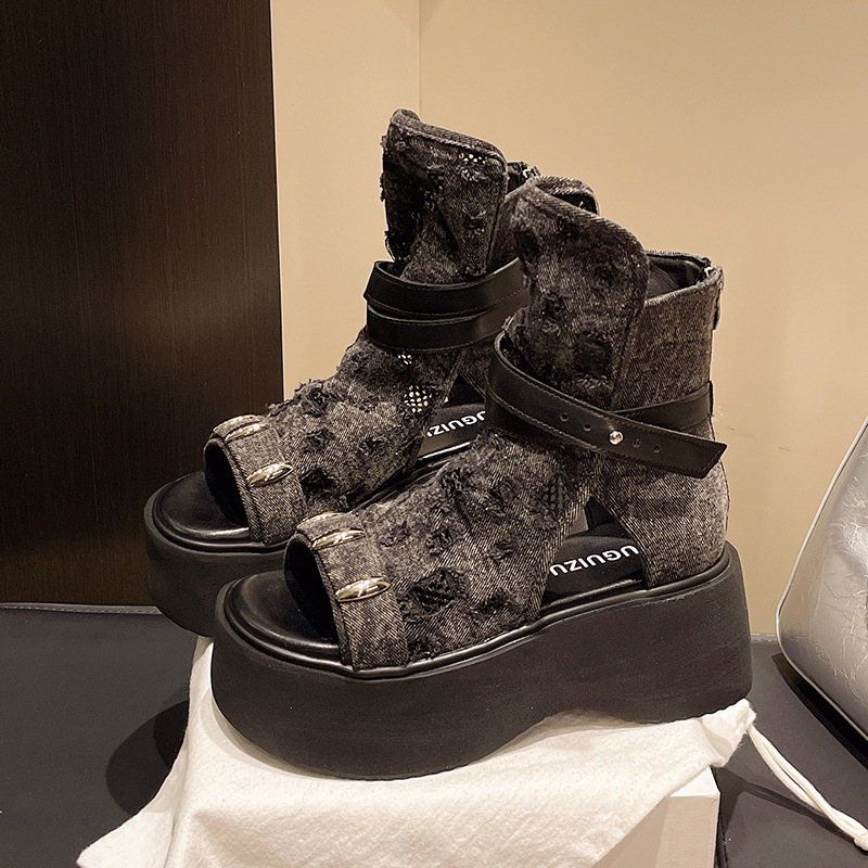 Sandale za žene 2025. Nove visoke sandale s debelim potplatom, kopčom za remen, otvorenim prstima, vilinski stil sa suknjom, kratke traper čizme