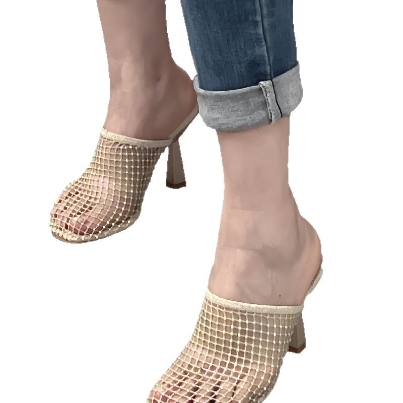 Sandale elegante cu toc înalt în stil francez, stil francez, cu plasă frumoasă și stras, cu vârful în formă de stras, pentru femei, vară exterioară, 2025, stil nou, elegante, cu tocuri înalte și fustă