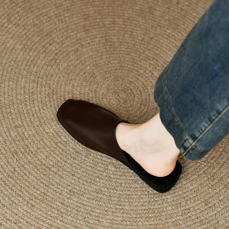 Papuci cu vârf pătrat 2025 Vara stil nou toc gros vârf pătrat la modă îmbrăcăminte exterioară Baota elegantă comerț exterior en-gros transfrontalier