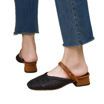 Verzija od meke kože ~ Baotou papuče za žene za nošenje vani 2025. Nove ljetne sandale za dvije vrste, svestrane, francuskog stila, prekrasne s debelim potpeticama