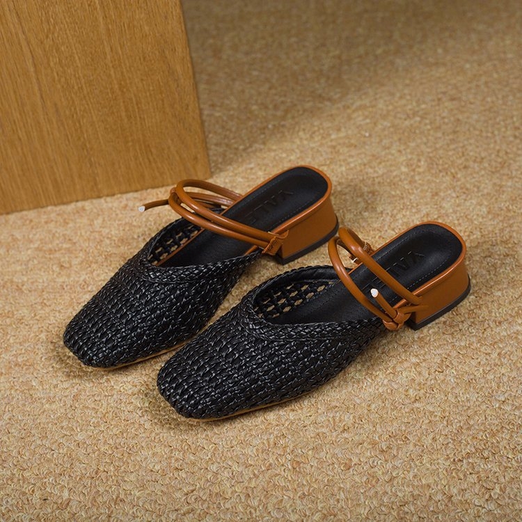 Verzija od meke kože ~ Baotou papuče za žene za nošenje vani 2025. Nove ljetne sandale za dvije vrste, svestrane, francuskog stila, prekrasne s debelim potpeticama