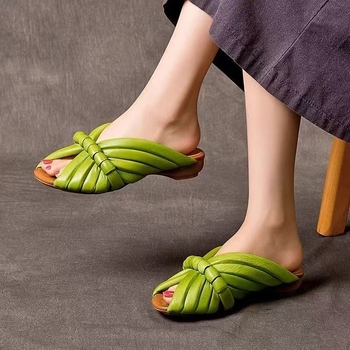 Ručno tkane ravne papuče za žene, ljetna vanjska odjeća, papuče s jednom riječju, kožne papuče s uzorkom ribljih usta, nove ravne papuče s okruglom glavom iz 2025.