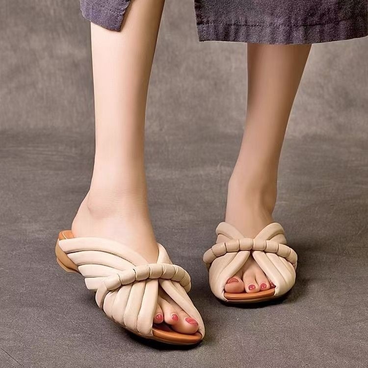 Ručno tkane ravne papuče za žene, ljetna vanjska odjeća, papuče s jednom riječju, kožne papuče s uzorkom ribljih usta, nove ravne papuče s okruglom glavom iz 2025.