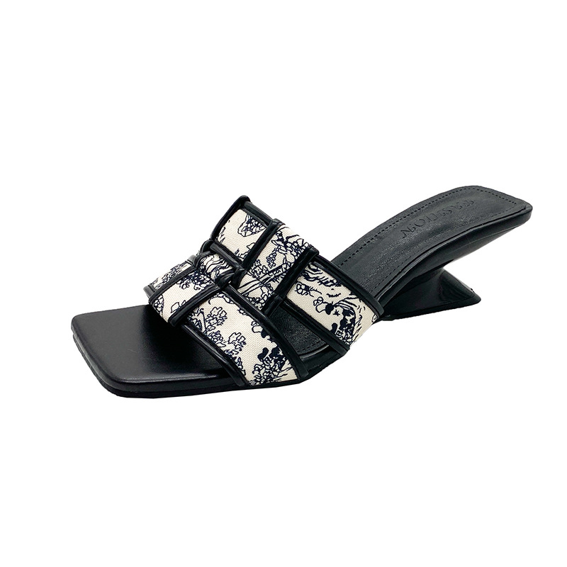 Sandale za žene Ljeto 2025 Novi stil sa suknjom, štikle, visoke pete, moderne jednolinijske sandale, sandale velikih veličina