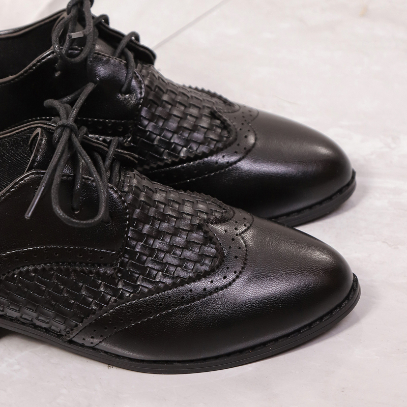 Pantofi transfrontalieri cu toc gros și șireturi, în stil britanic, european și american, la modă, cusături respirabile și goale, mărime plus, pantofi din piele de mărime mică, aprovizionare