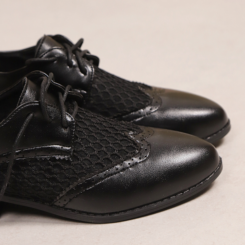 Pantofi transfrontalieri cu toc gros și șireturi, în stil britanic, european și american, la modă, cusături respirabile și goale, mărime plus, pantofi din piele de mărime mică, aprovizionare