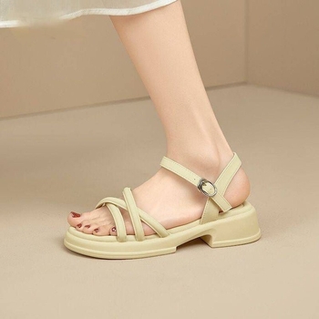 Σανδάλια με πλατφόρμα που αυξάνουν το ύψος για γυναικεία εξωτερικά ρούχα, καλοκαίρι 2025, νέα, μοντέρνα, casual, φλατ σανδάλια με αγκράφα σε δυτικό στιλ