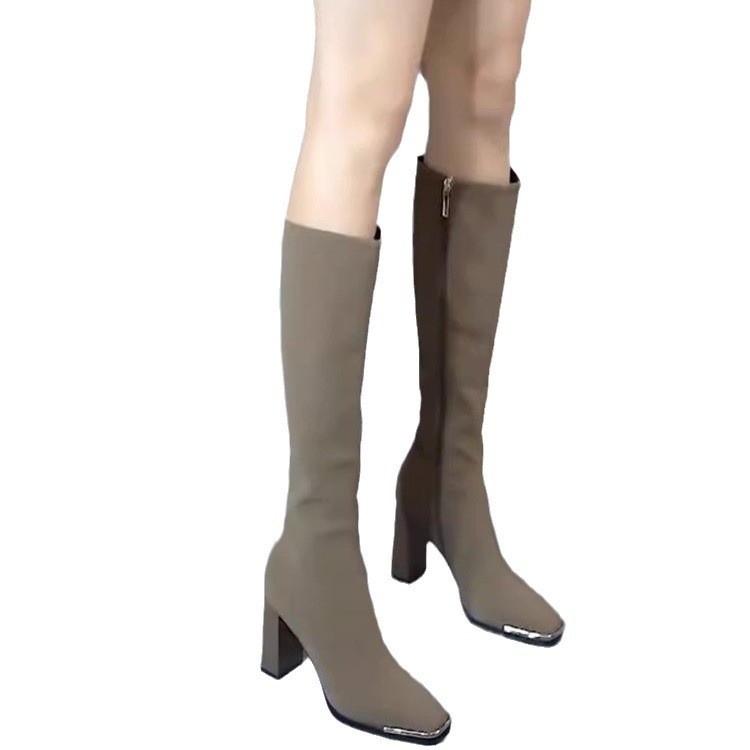 Cizme cu toc înalt și cap pătrat metalic în stil britanic, toc gros, toamna 2024, cizme noi subțiri, cizme la modă pentru femei