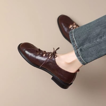 Pantofi Mary Jane cu toc jos, stil britanic, cu vârf rotund și șireturi, stil vară 2025, noi