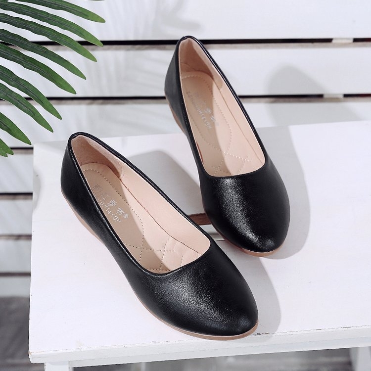 Tvid stil ravne cipele za žene proljeće 2022. nove cipele sa špicastim vrhom, plitkim ustima, ženske radne cipele sa srednjom petom, veleprodaja