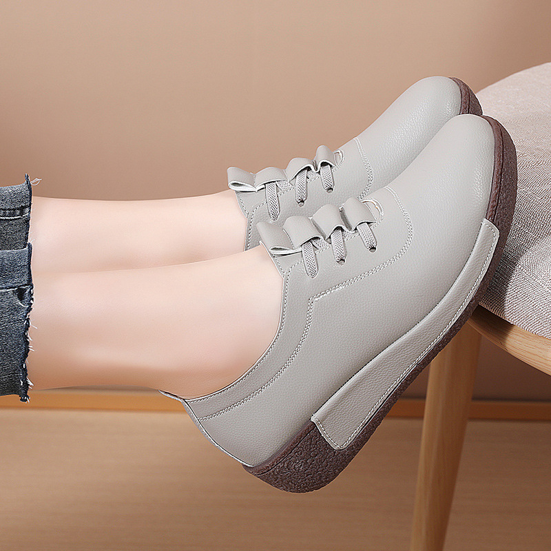 Nove proljetne ljuljačke cipele za žene, mekane kožne cipele s debelim potplatom, neklizajuće, kuhinjske ležerne cipele velike veličine za mame