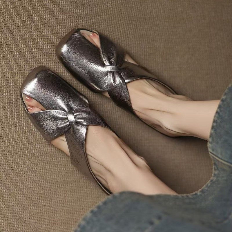 Ljetne ženske sandale za vanjsku upotrebu, šuplje slip-on cipele za žene, ležerne papuče 2025., debele pete, novi stil Baotou papuča, moderno