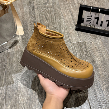 Īstas ādas vintage dobas elpojošas sieviešu sandales 2025. gada vasarai jaunas augsta augstuma ikdienas Burken kurpes caurumu sandales cūku būra apavi