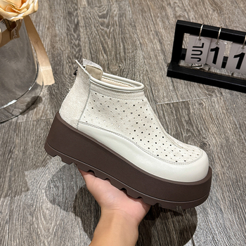 Īstas ādas vintage dobas elpojošas sieviešu sandales 2025. gada vasarai jaunas augsta augstuma ikdienas Burken kurpes caurumu sandales cūku būra apavi