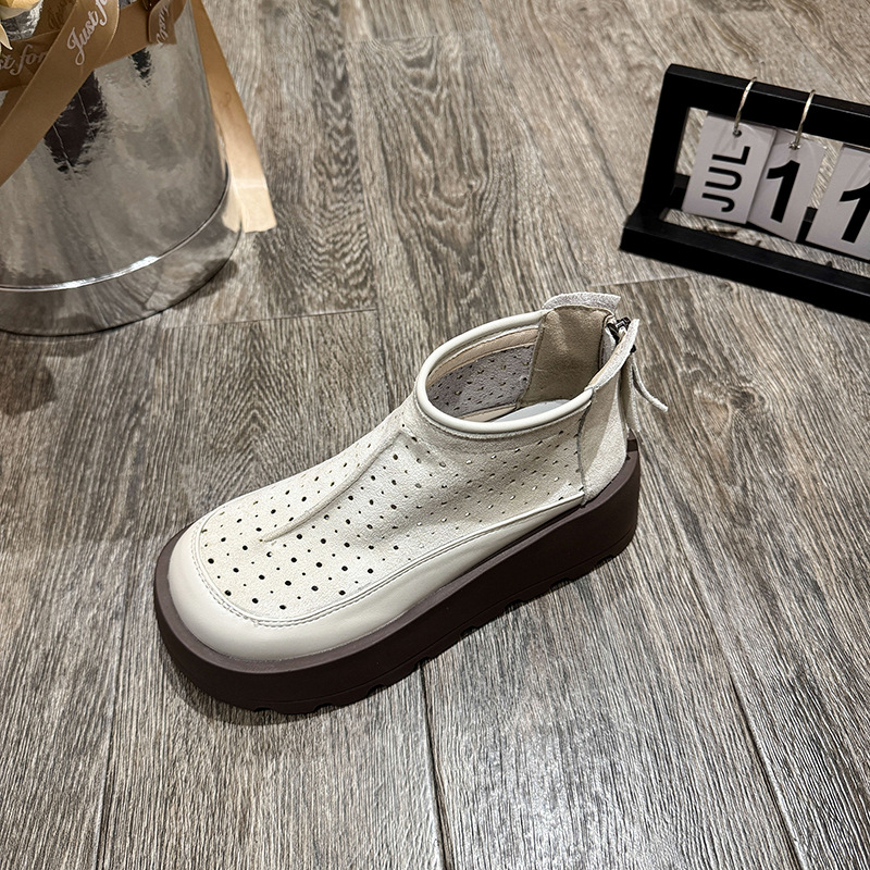 Īstas ādas vintage dobas elpojošas sieviešu sandales 2025. gada vasarai jaunas augsta augstuma ikdienas Burken kurpes caurumu sandales cūku būra apavi