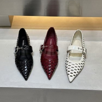 Iarna este ~ Pantofi cu toc înalt din piele naturală, lucrați manual în carouri ușoare de lux, cu vârf pătrat, cu cataramă metalică, cu toc gros, cu un singur strat, din piele naturală