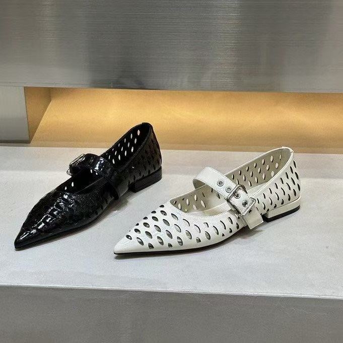 Iarna este ~ Pantofi cu toc înalt din piele naturală, lucrați manual în carouri ușoare de lux, cu vârf pătrat, cu cataramă metalică, cu toc gros, cu un singur strat, din piele naturală