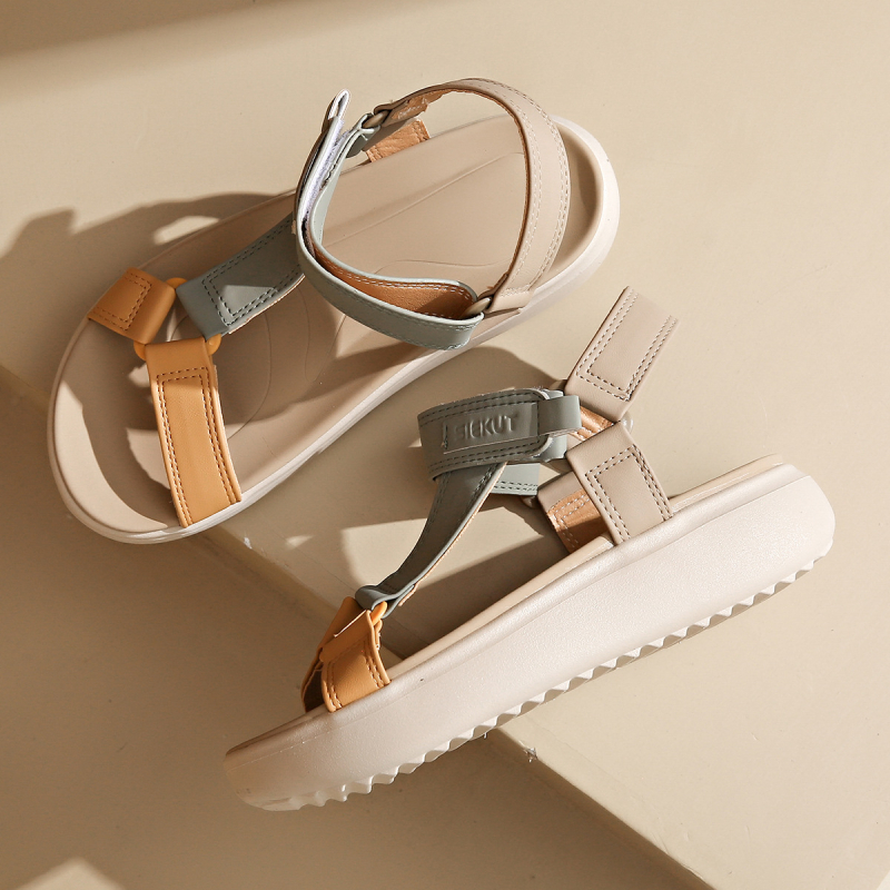 Vanjskotrgovinske veleprodajne sandale s debelim potplatom, ženske ljetne 2025., nove ležerne lagane cipele za plažu, modne jednostavne ženske cipele