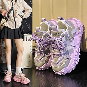 Παπούτσια μπαμπά με ελαστικά ντοπαμίνης σε ασορτί χρώμα για γυναίκες 2024 Καλοκαίρι Νέα εξαιρετικά ελαφριά, αναπνεύσιμα, εξατομικευμένα, casual αθλητικά παπούτσια
