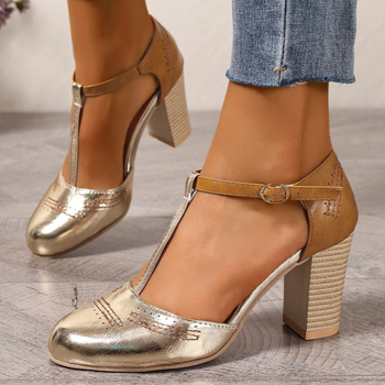 Sandale de mărime mare pentru femei pentru comerț exterior 2024 vara nouă europeană și americană cu tocuri groase și pantofi de damă cu blocuri de culoare deschise