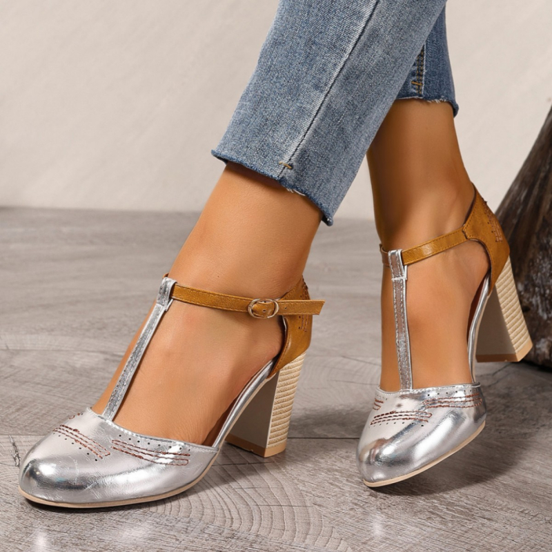 Sandale de mărime mare pentru femei pentru comerț exterior 2024 vara nouă europeană și americană cu tocuri groase și pantofi de damă cu blocuri de culoare deschise