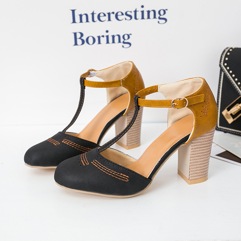 Sandale de mărime mare pentru femei pentru comerț exterior 2024 vara nouă europeană și americană cu tocuri groase și pantofi de damă cu blocuri de culoare deschise