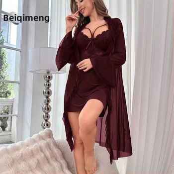 Seksualūs apatiniai moterims, maža krūtine pasiūti apatiniai, nėriniuotos petnešos, tinkliniai naktinukai, seksualus kostiumėlis, namų drabužiai