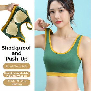 Vienos dalies fiksuoto kaušelio formos liemenėlė be plieninio žiedo, graži nugaros apačia, sportiniai apatiniai su plačia petnešėle, apvynioti krūtinės vamzdeliu, viršutiniai apatiniai