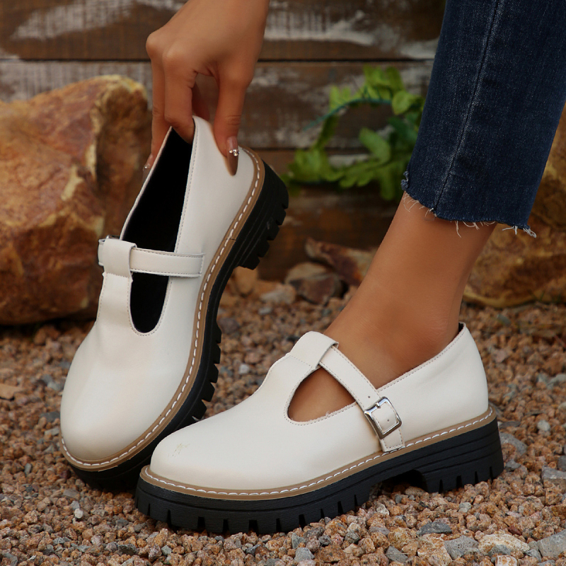 Prekogranični izvoz 2025. Retro cipele s okruglim prstima i kopčom za remen, nove modne male kožne cipele u britanskom stilu, ravne ženske cipele s debelom petom
