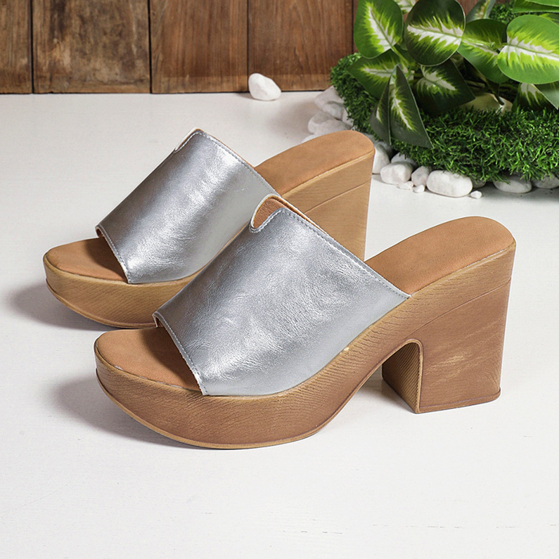 Лято 2025 Нови европейски и американски експортни големи размери платформа с дебела подметка, модерни и удобни чехли на висок ток с отворени пръсти за жени