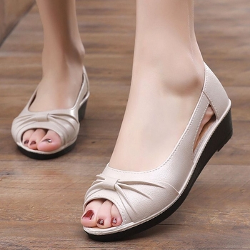 Κόκκινα σανδάλια Ankora με fish mouth για μεσήλικες και ηλικιωμένους, Ευέλικτο νέο στυλ, Τακούνια με σφήνα για μεσήλικες εξωτερικές ενδυμασίες για κυρίες και μητέρες, Σανδάλια εξωτερικού χώρου για γυναίκες