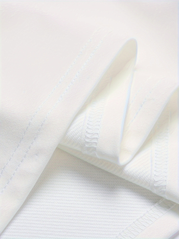 Μοντέρνο ανδρικό μπλουζάκι με στρογγυλή λαιμόκοψη, ενδιαφέρον αγγλικό τύπωμα, διασκεδαστικό χιούμορ, μπορεί να φορεθεί την άνοιξη και το καλοκαίρι