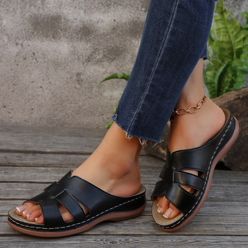 Дамски пантофи на клин, нови, 2025 г., големи размери, връхни дрехи, европейски и американски сандали и пантофи, Amazon Independent Station wish