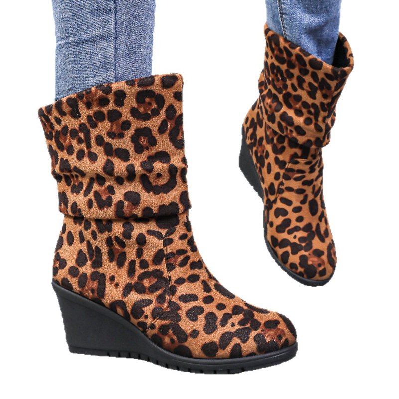 Ženske čizme za jesen i zimu 2025., nove europske i američke izvozne čizme s okruglim vrhom, klinastom petom i rukavima, udobne čizme s hrpom, velike veličine