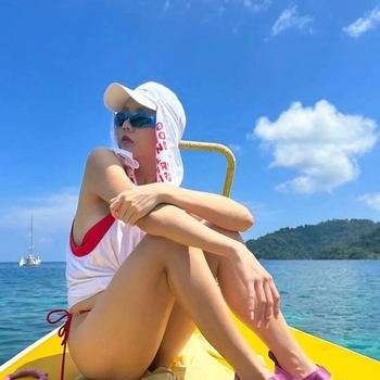 Αναπνέοντα και άνετα γυναικεία σανδάλια με σόλες από καουτσούκ και πλαστικό, εργονομικό σχεδιασμό, μακροχρόνιες μετακινήσεις χωρίς κουραστικά πόδια, παπούτσια θαλάσσης με βέλκρο