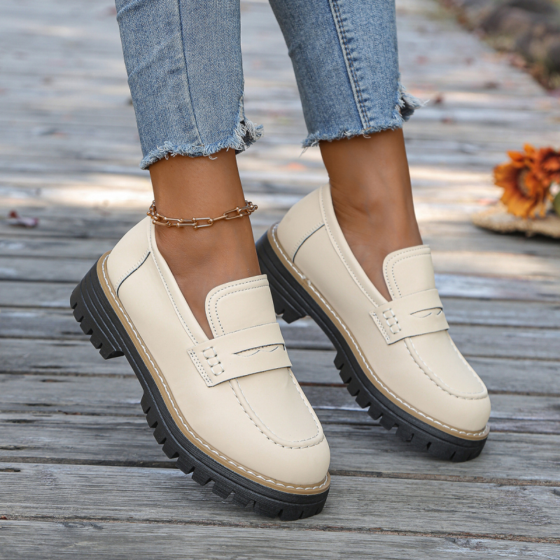 Nove proljetne i jesenske mokasine iz 2025., prekogranične, velike, ležerne, matirane, ženske cipele u britanskom stilu, debela peta, debeli potplat, vanjska trgovina, retro