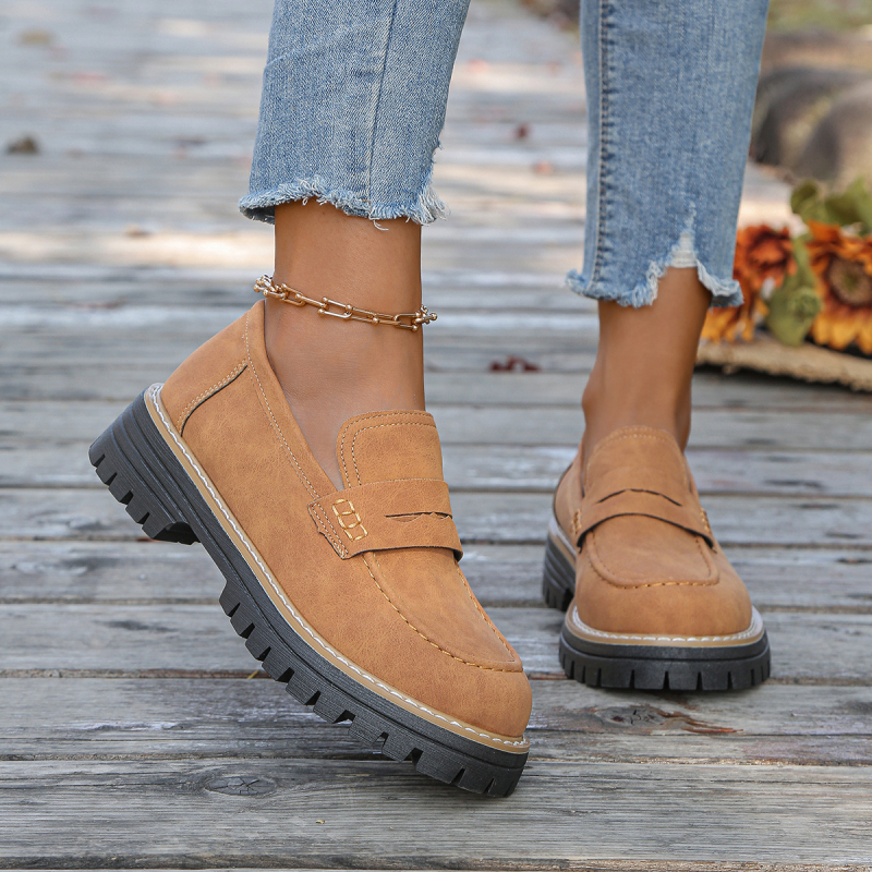 Nove proljetne i jesenske mokasine iz 2025., prekogranične, velike, ležerne, matirane, ženske cipele u britanskom stilu, debela peta, debeli potplat, vanjska trgovina, retro