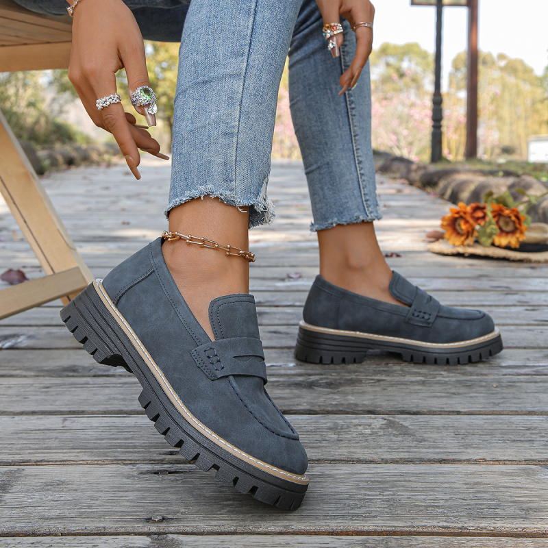 Nove proljetne i jesenske mokasine iz 2025., prekogranične, velike, ležerne, matirane, ženske cipele u britanskom stilu, debela peta, debeli potplat, vanjska trgovina, retro