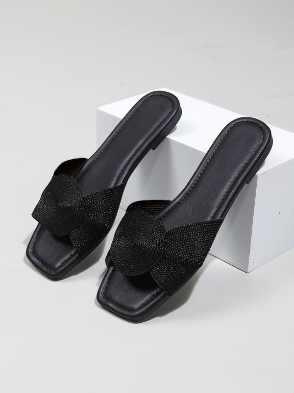 Prekogranična vanjska trgovina Europski i američki vrući prodavani veliki modeli 2025 Ljetne ženske nove metalne električne vezne tkane ravne sandale