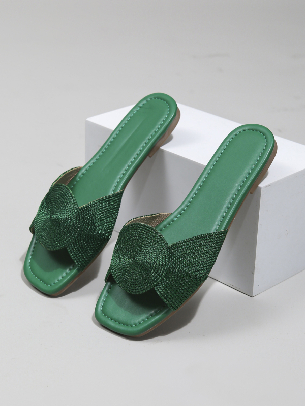 Prekogranična vanjska trgovina Europski i američki vrući prodavani veliki modeli 2025 Ljetne ženske nove metalne električne vezne tkane ravne sandale