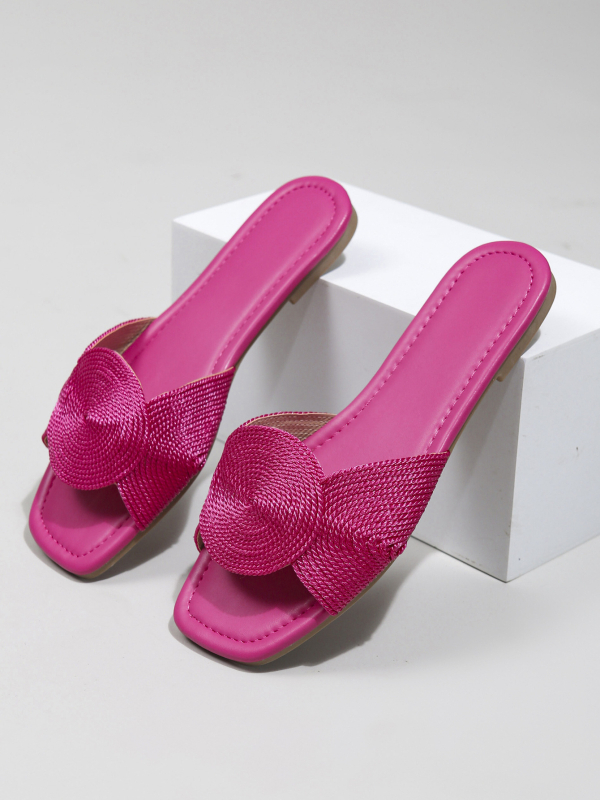 Prekogranična vanjska trgovina Europski i američki vrući prodavani veliki modeli 2025 Ljetne ženske nove metalne električne vezne tkane ravne sandale