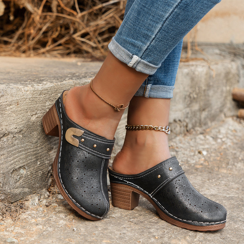 Populiarios aukštakulnės basutės, moteriškos storakulnės basutės iki pirštų galiukų, europietiškos ir amerikietiškos didelių dydžių tuščiavidurės basutės, madingos moteriškos basutės.